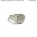 Womens white gold signet ring with seal 9,5x8 mm