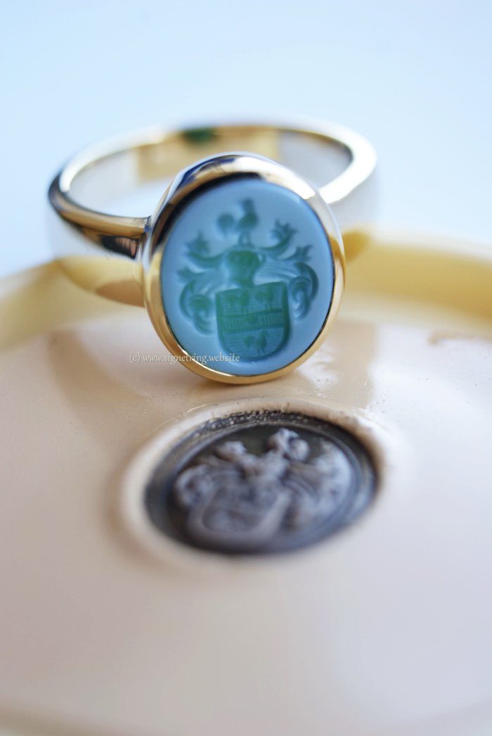Gold womens signet ring with green layered agate