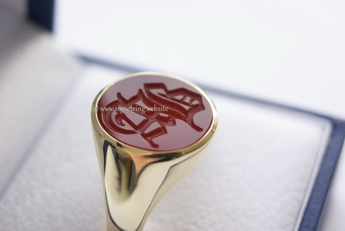 Signitas Inc | Custom Script Monogram Signet Ring